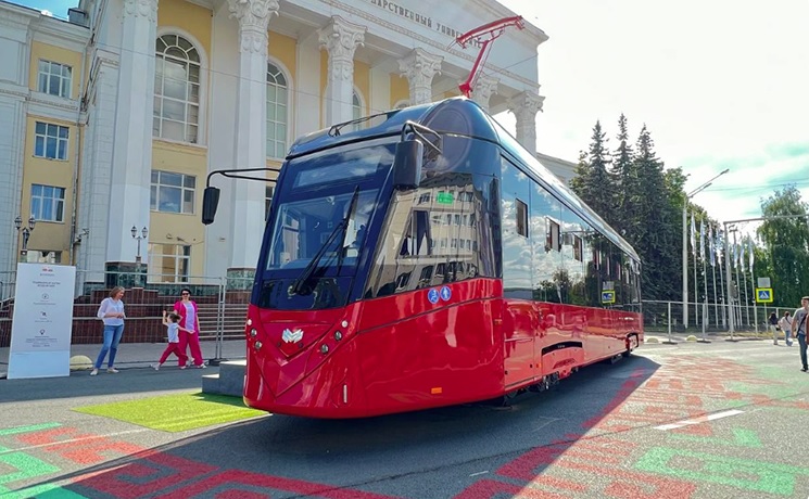 Барнаул, Липецк и Самара получили первые новые трамваи | TR.ru — Транспорт  в России